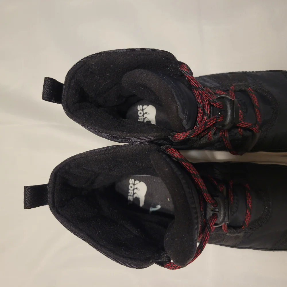Sorel Black and Red Outdoor Boots with Rugged Sole For Kids Size 1